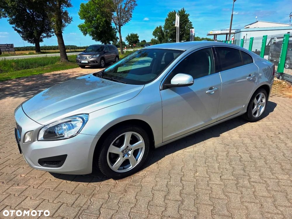 Volvo S60 DRIVe Momentum - 17