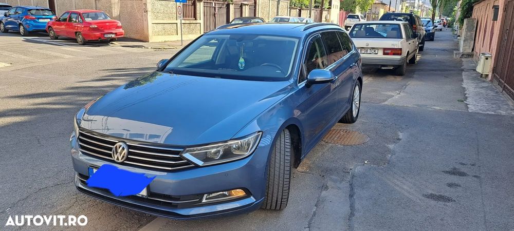Volkswagen Passat - 1