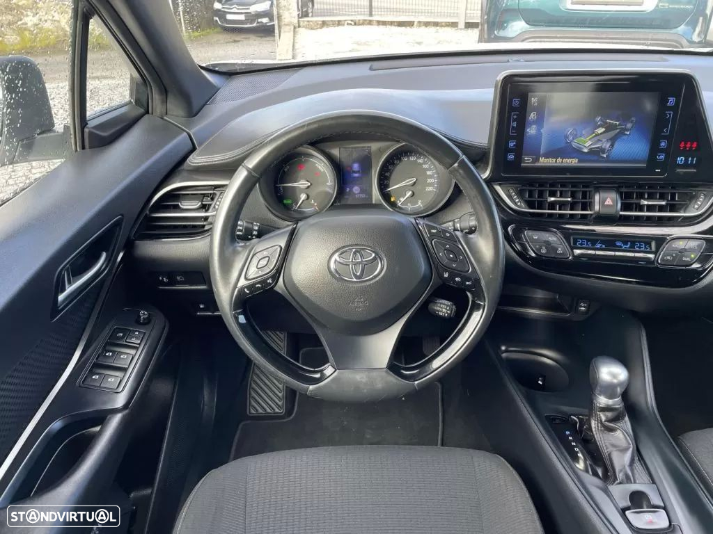 Toyota C-HR - 15