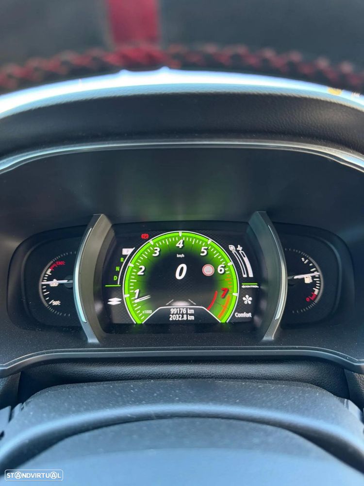 Renault Mégane TCe 300 GPF EDC R.S. TROPHY - 46