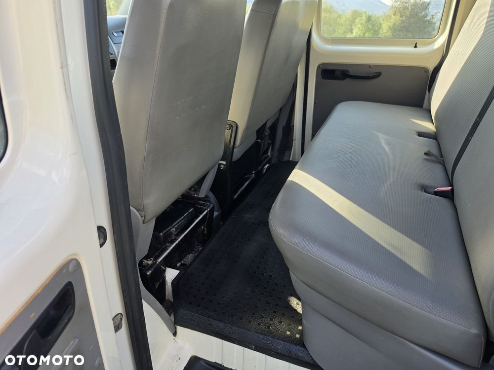 Volkswagen Transporter - 4