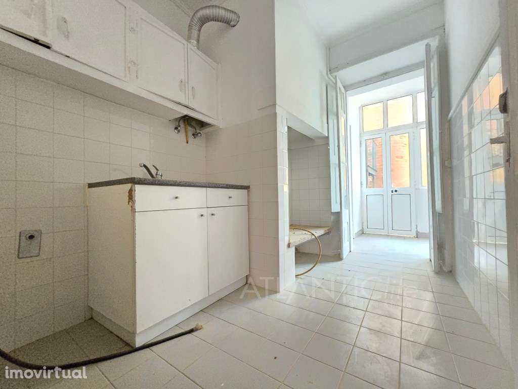 Apartamento T3 + 1 em Arroios - Excelente Oportunidade! - Grande imagem: 2/16