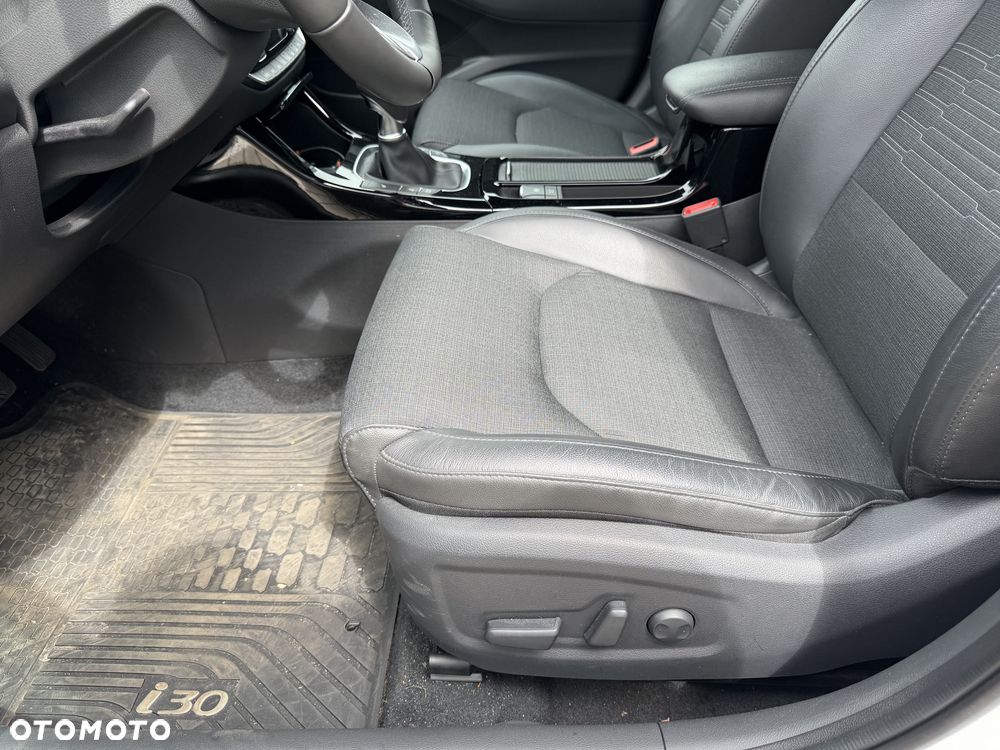 Hyundai i30 1.5 T-GDI 48V Smart - 10