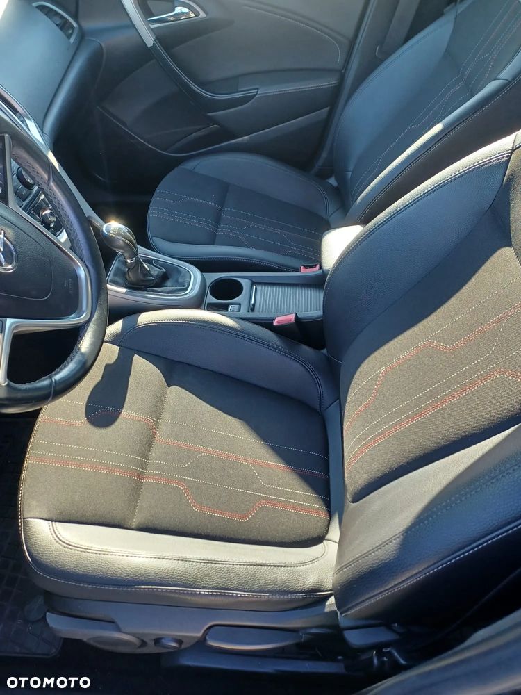 Opel Astra 1.4 T Edition 150 - 8