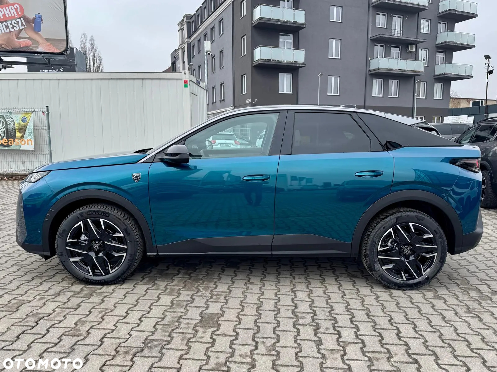 Peugeot 3008 e-3008 73kWh GT - 8