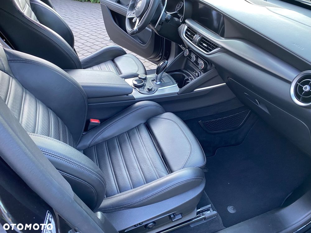 Alfa Romeo Stelvio 2.0 Turbo Executive Q4 - 21