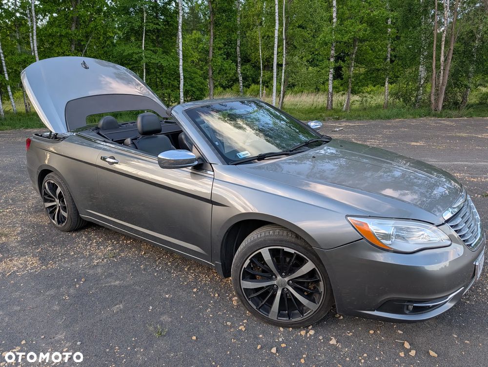 Chrysler 200 - 16
