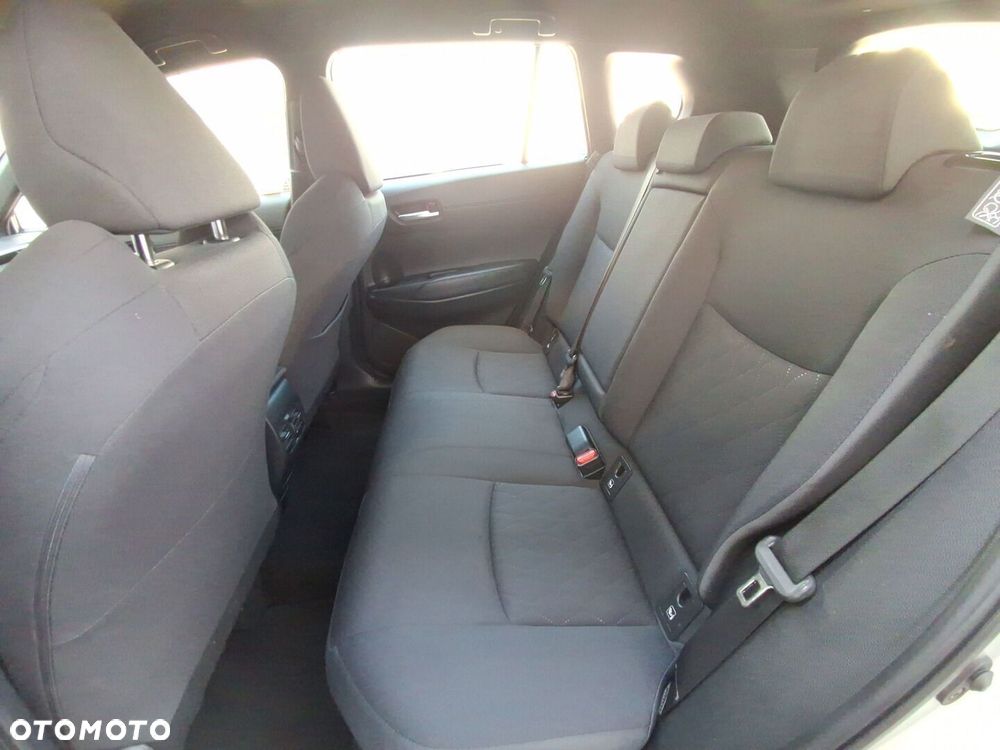 Toyota Corolla Cross - 13