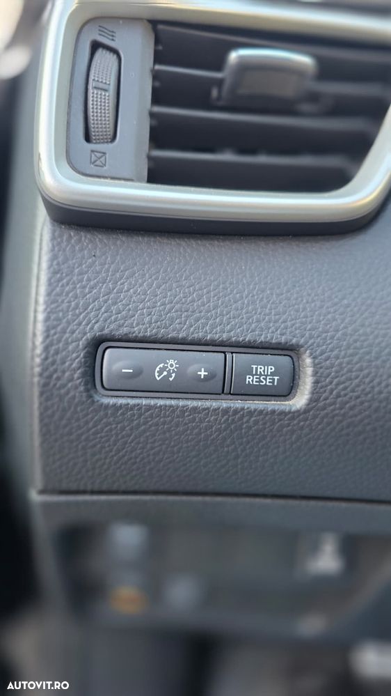 Nissan Qashqai 1.6 DCI ALL-MODE 4x4i PREMIER - 16