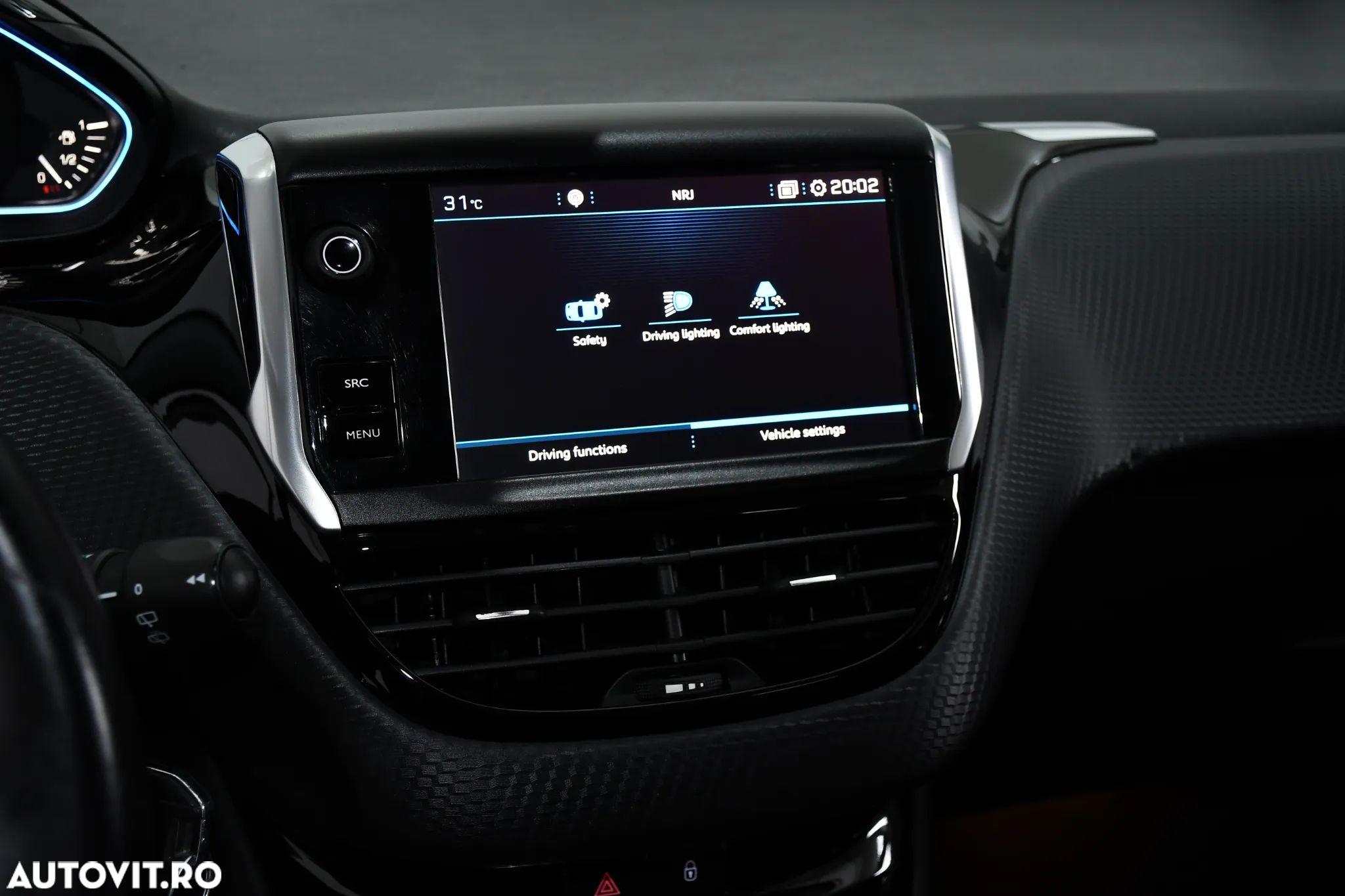 Peugeot 2008 1.2 PureTech Turbo EAT6 S&S Allure - 23