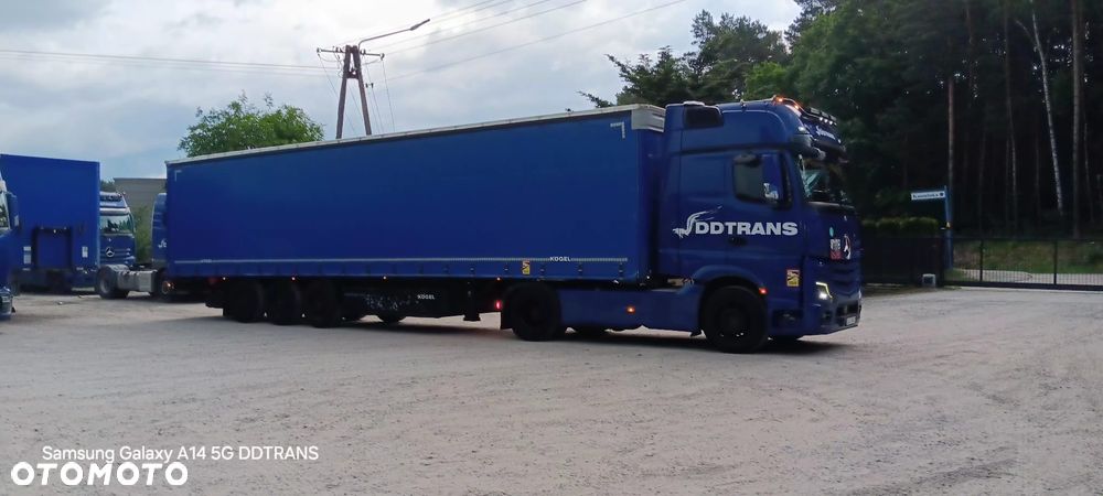 Mercedes-Benz ACTROS - 8