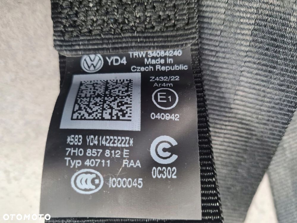 VW T5 T5 LIFT T6 pas bezpieczeństwa prawy tył 2 rząd 7H0857812E - 2