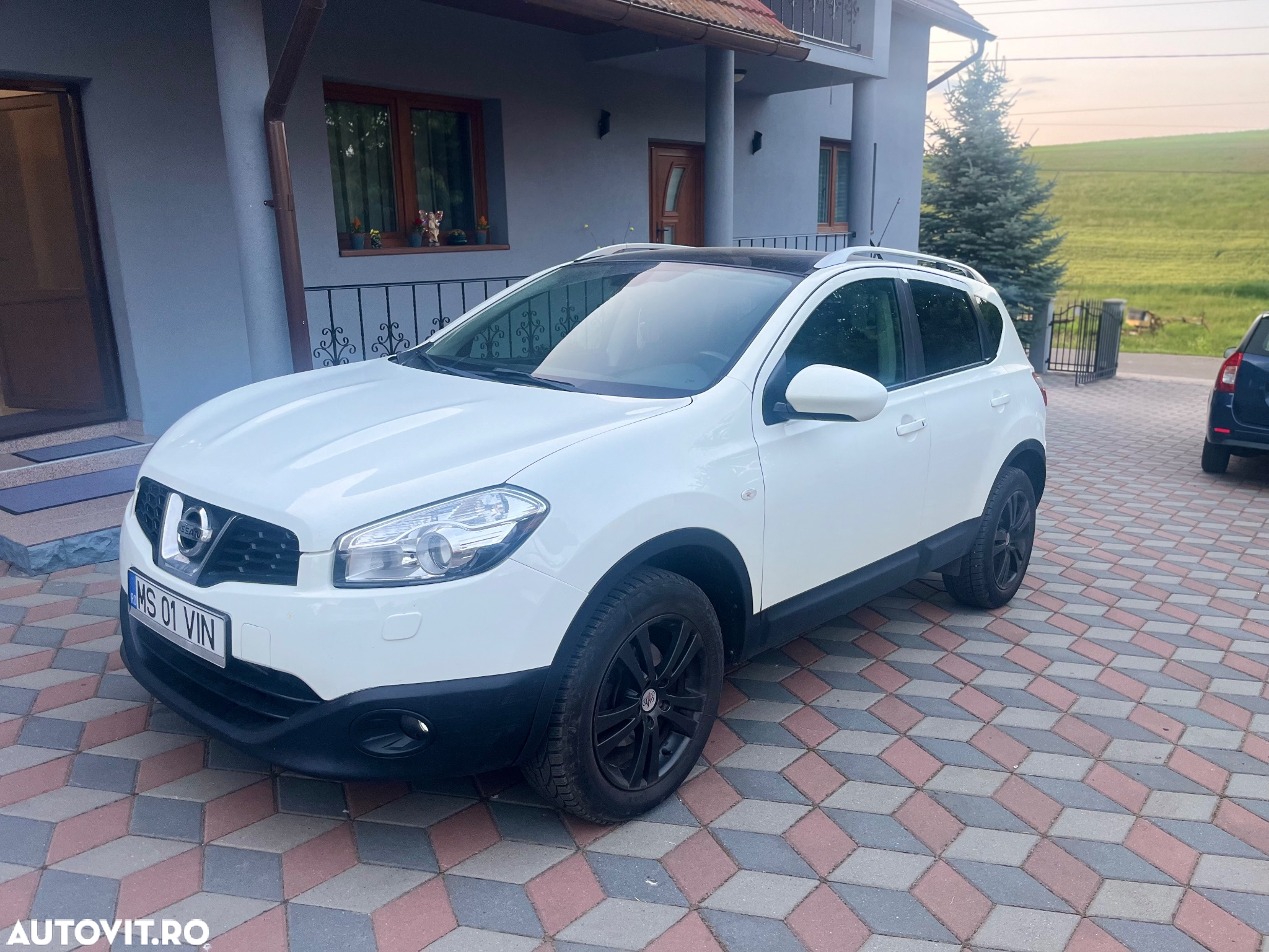 Nissan Qashqai 2.0 DCI DPF Tekna - 2