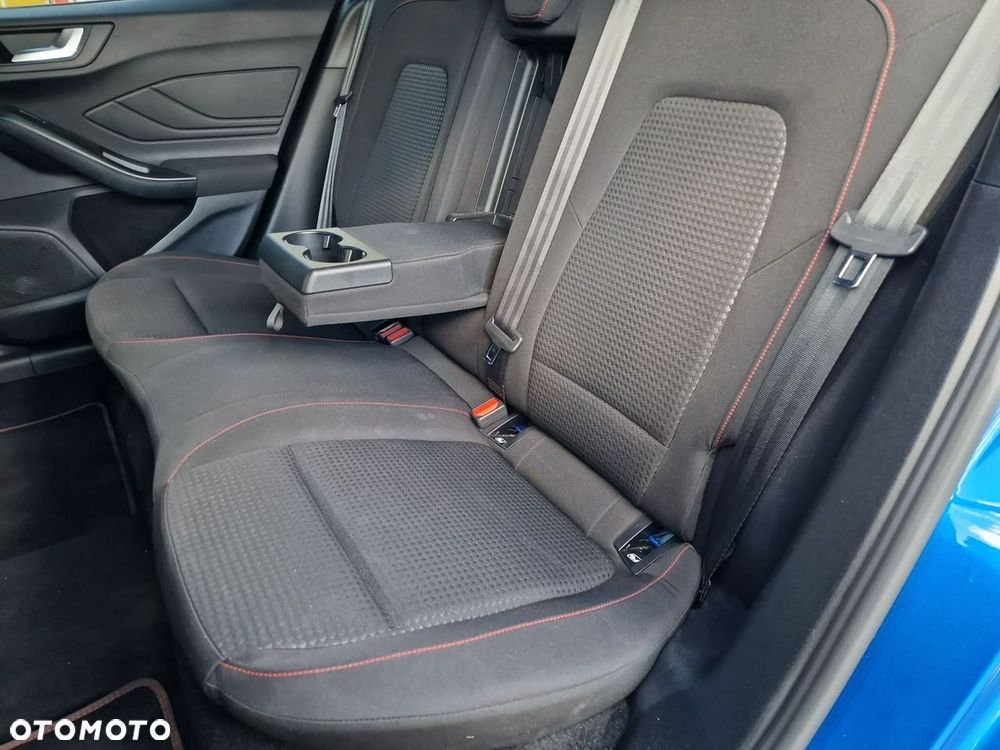 Ford Focus 1.5 EcoBlue STart-Stopp-System ST-LINE X - 34