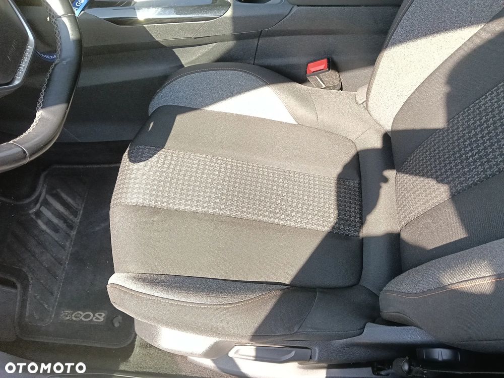 Peugeot 3008 BlueHDi 130 Stop & Start EAT8 Active - 19