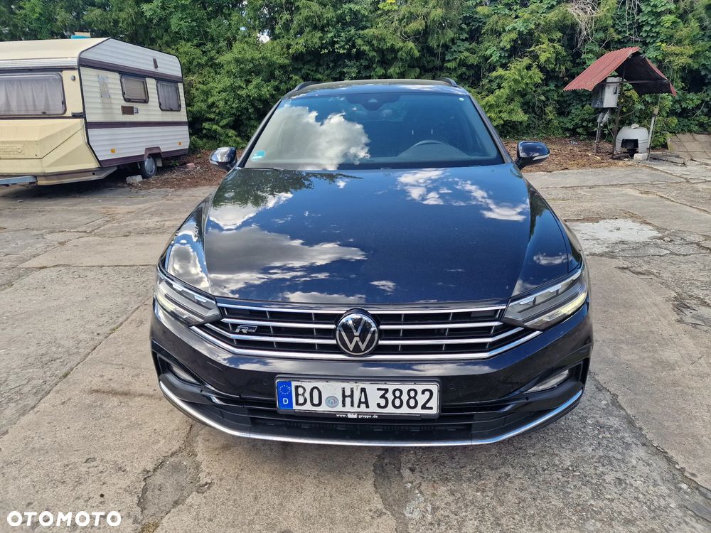 Volkswagen Passat Variant 2.0 TDI SCR DSG R-Line - 1