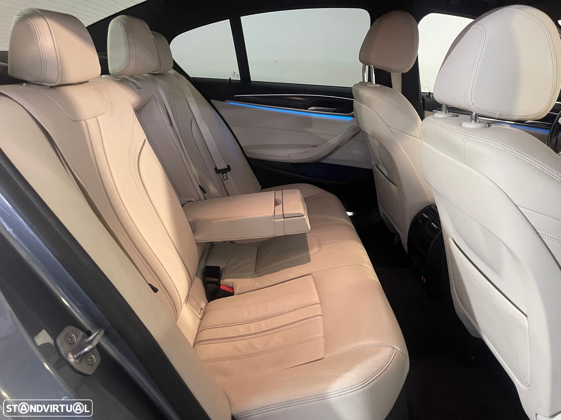 BMW 530 e Pack M - 16