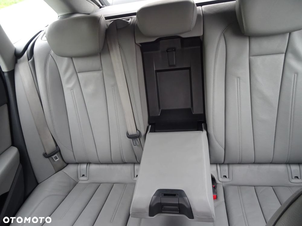 Audi A4 Avant 2.0 TDI - 38