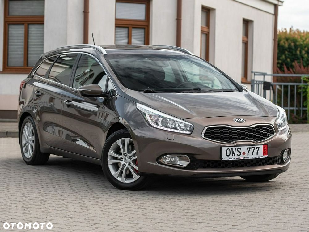 Kia Ceed 1.6 CRDi 128 Dream-Team Edition - 19