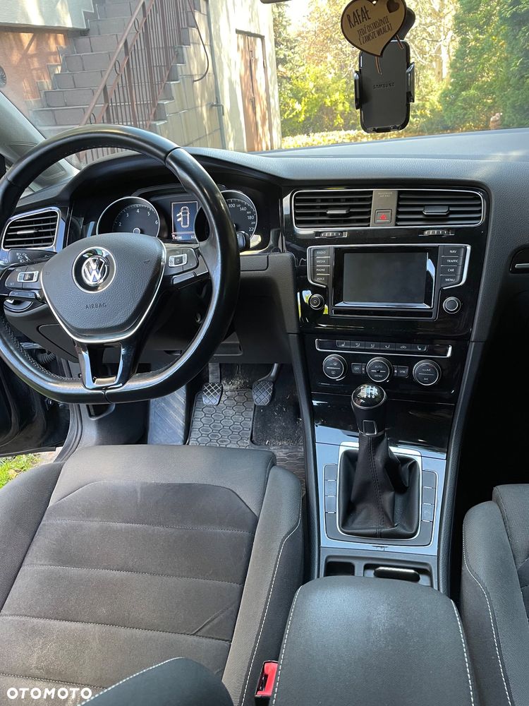 Volkswagen Golf - 5