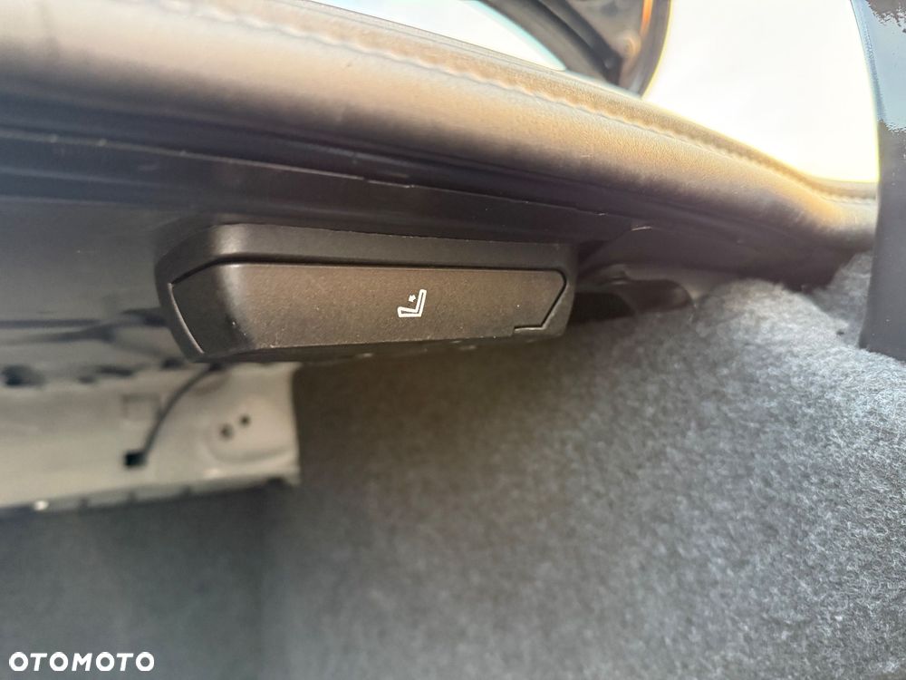 BMW Seria 5 525d xDrive - 29