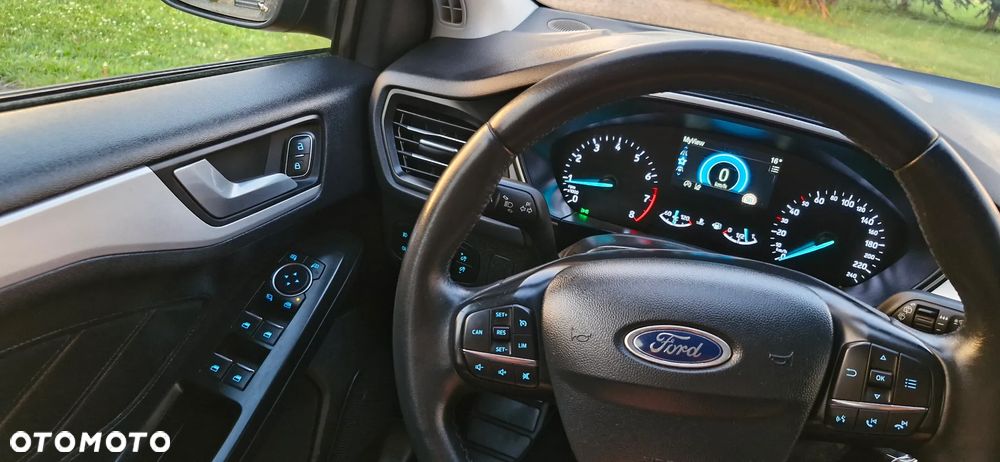 Ford Focus 1.0 EcoBoost Trend Edition Business - 36