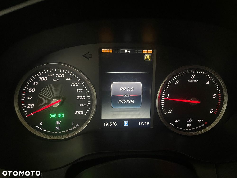 Mercedes-Benz Klasa C 200 (BlueTEC) d - 21