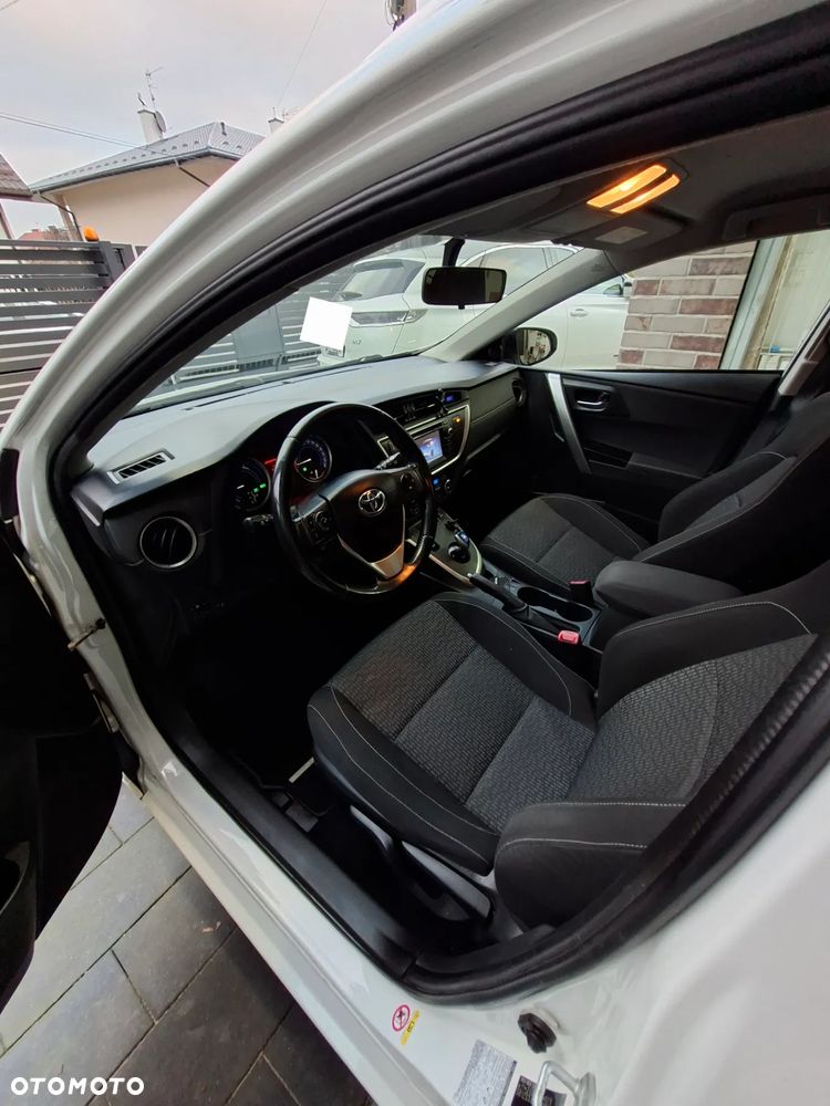 Toyota Auris Hybrid 135 Active - 5