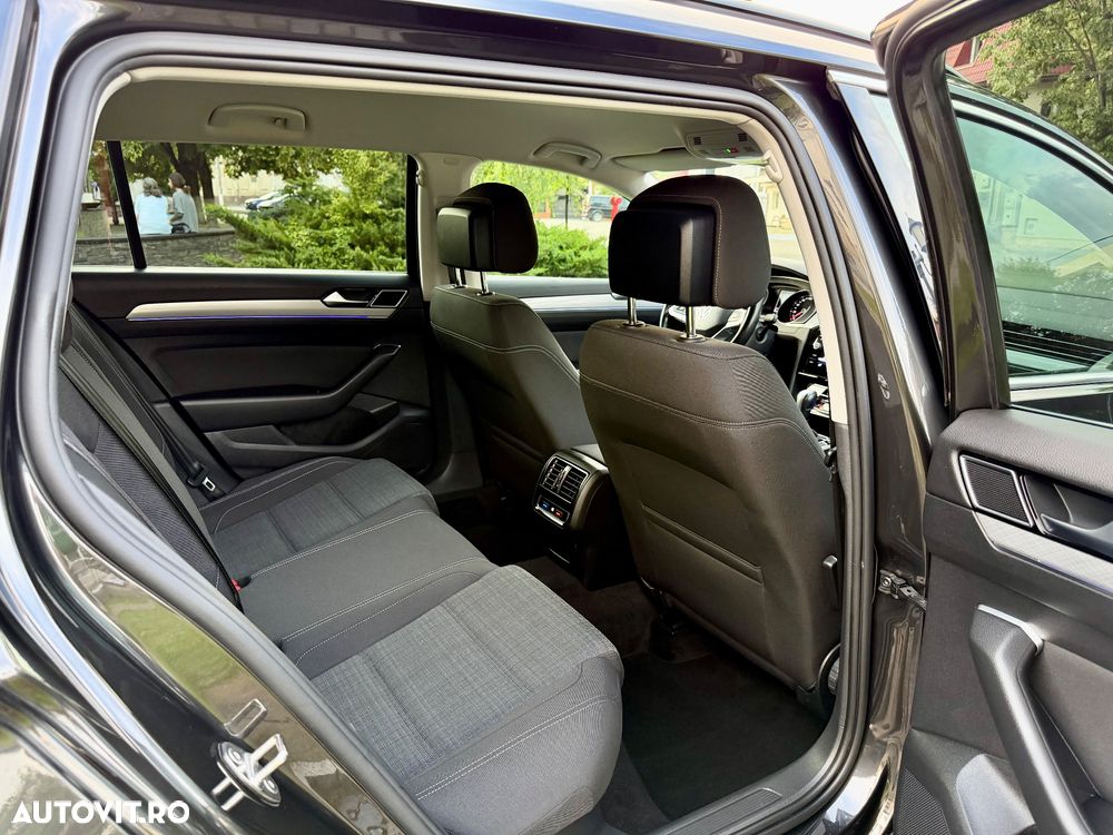 Volkswagen Passat 2.0 TDI SCR DSG Business - 14