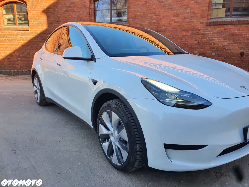 Tesla Model Y Long Range RWD - 1