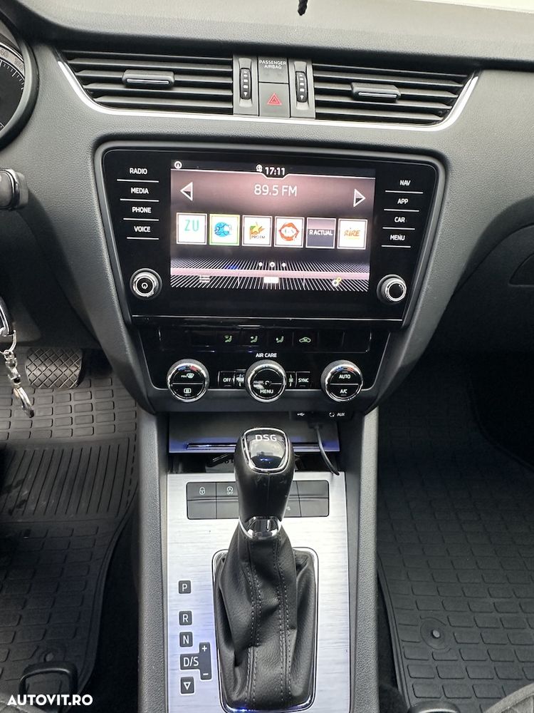 Skoda Octavia 2.0 TDI (Green tec) DSG Style - 11