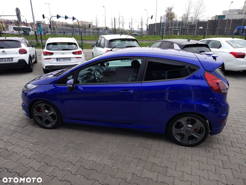 Ford Fiesta ST - 8
