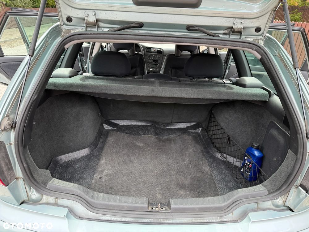 Volvo V40 2.0 T4 - 20