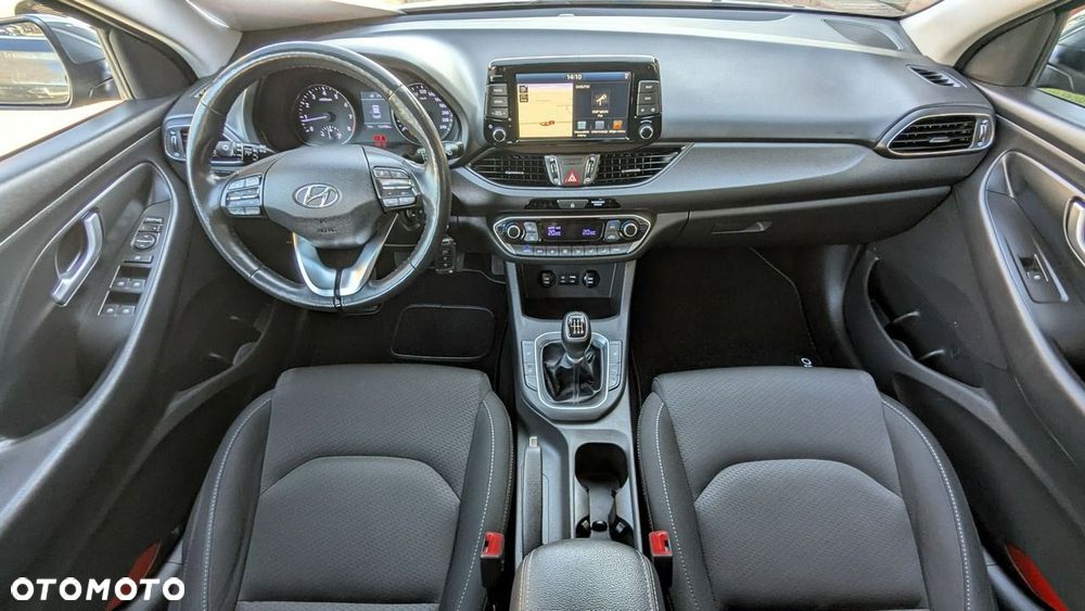 Hyundai i30 1.4 T-GDI Family+ - 20