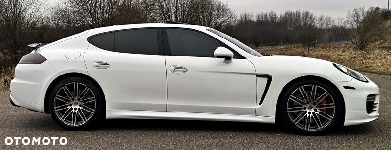 Porsche Panamera GTS PDK - 7