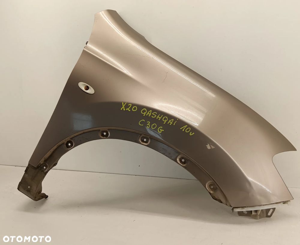 błotnik prawy przedni NISSAN QASHQAI J10 C30G 06-09 - 2