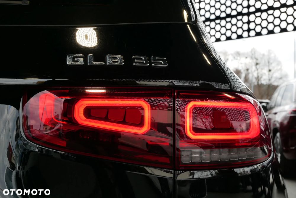 Mercedes-Benz GLB AMG 35 4Matic AMG Speedshift DCT 8G - 37