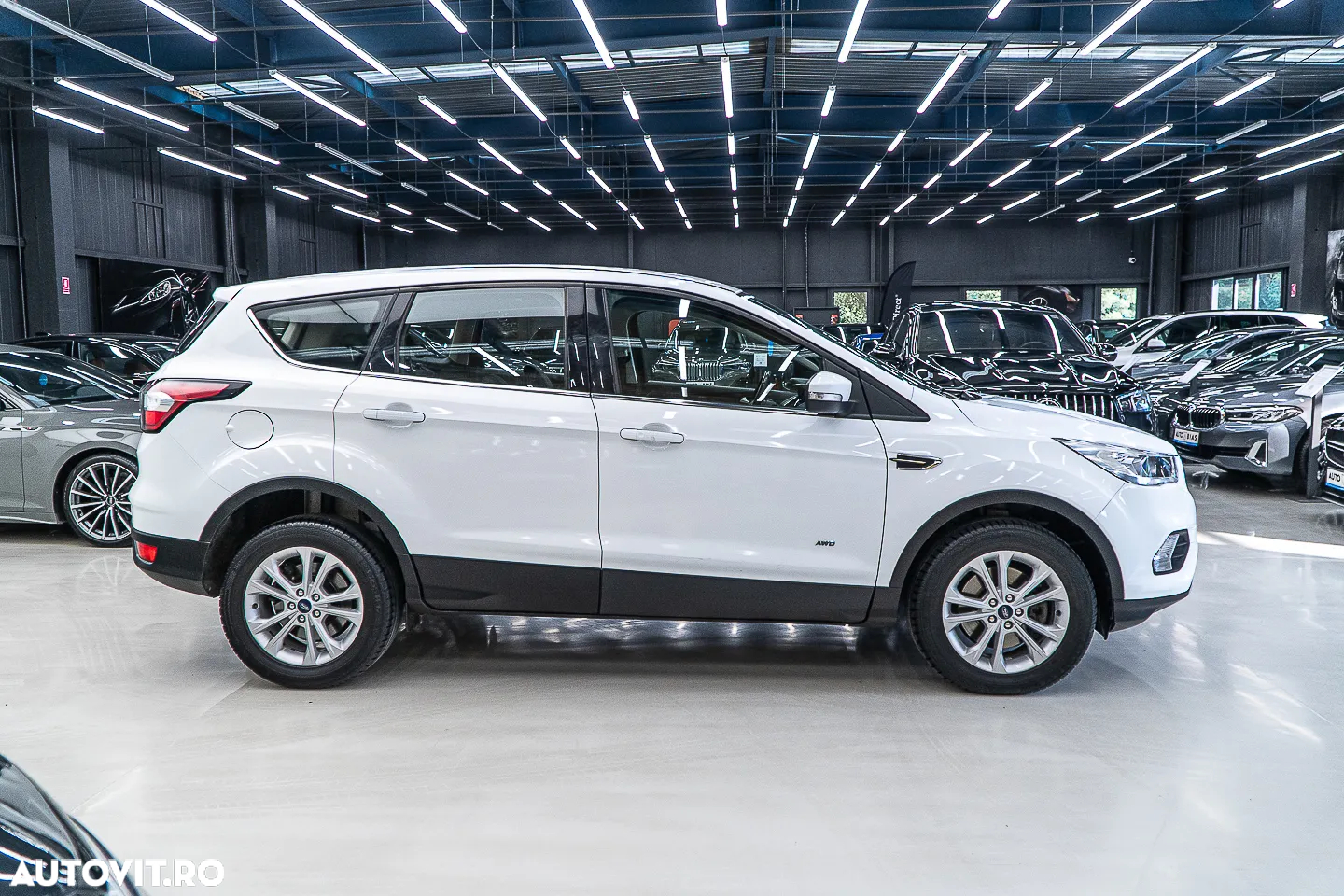 Ford Kuga 2.0 TDCi 4WD Powershift Titanium - 20