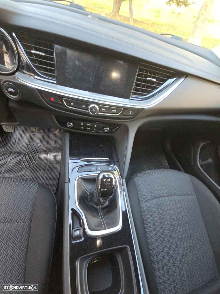 Opel Insignia 1.6 CDTI executive S/S - 18