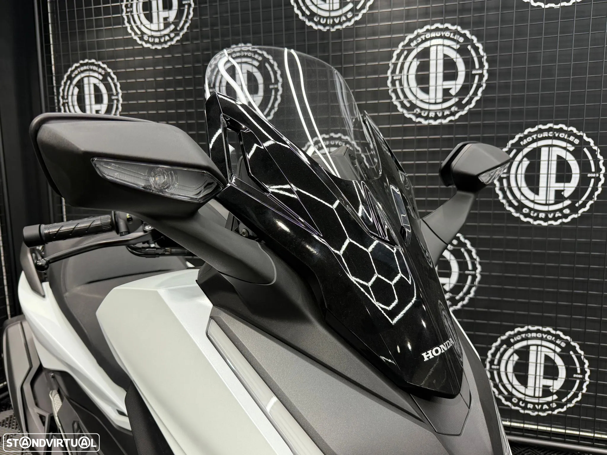 Honda Forza 350 - 12