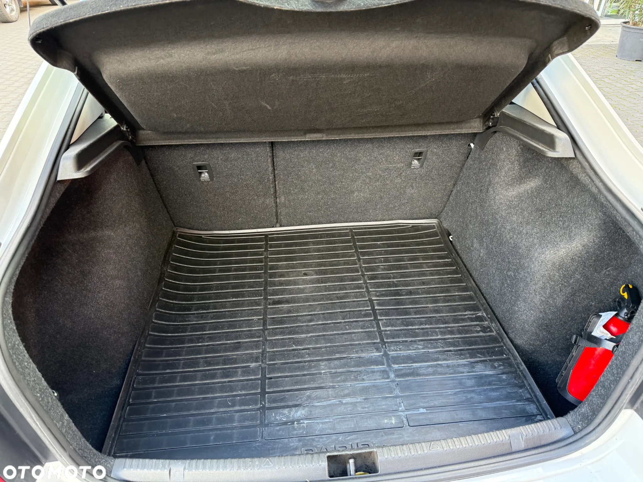 Skoda RAPID 1.6 TDI DPF Ambition - 14