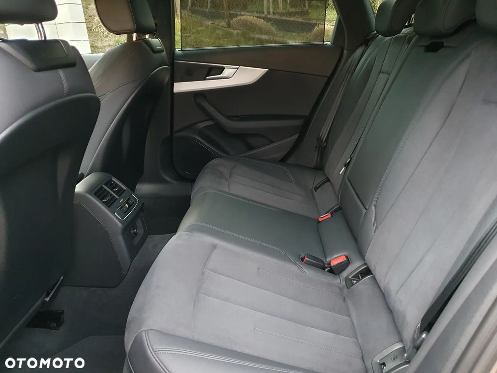 Audi A4 Avant 40 TDI quattro S tronic S line - 24