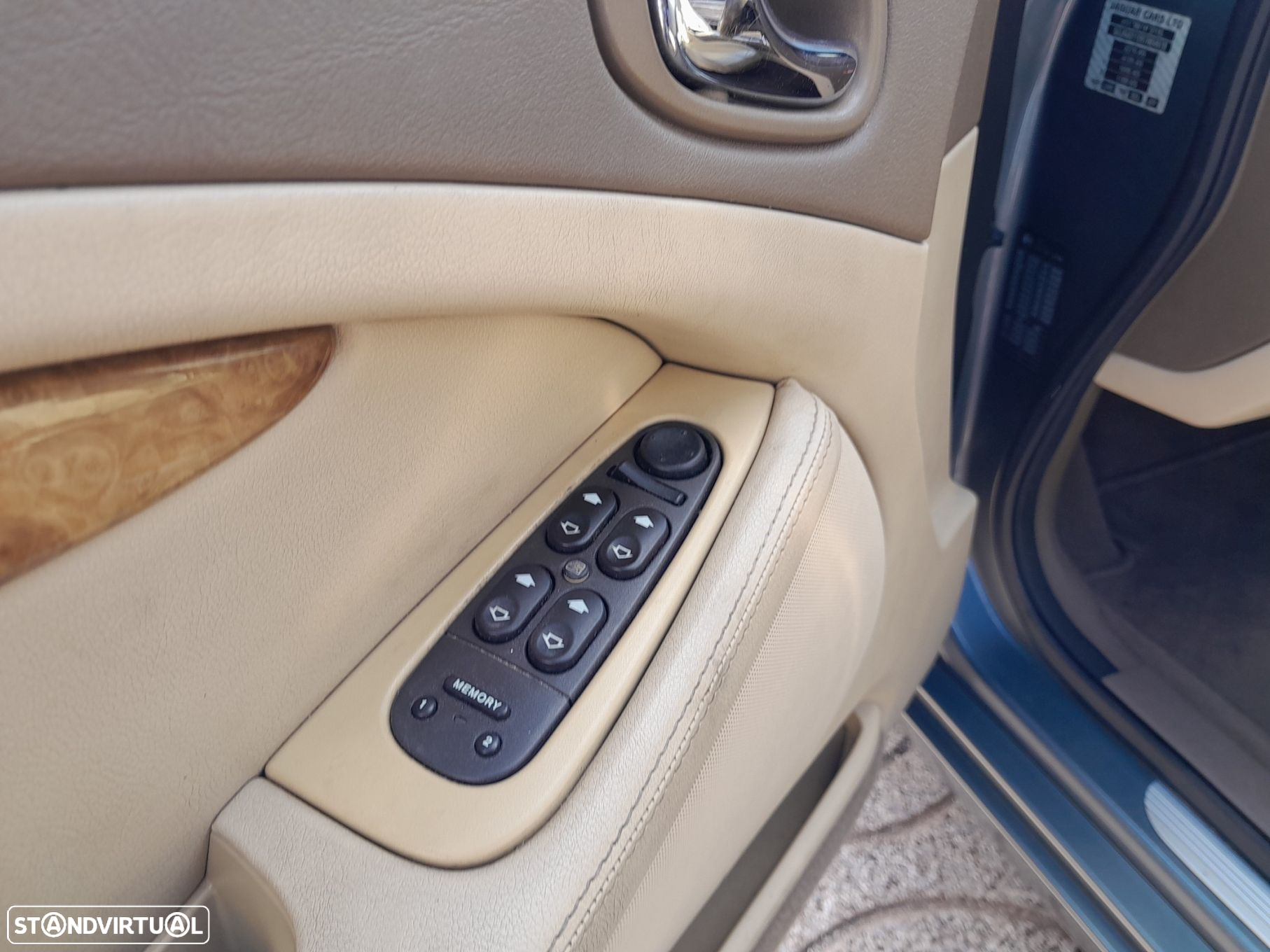 Jaguar S-Type 2.7 D V6 Executive Auto. - 24