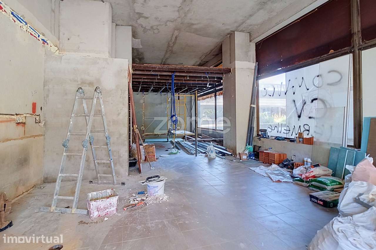 Loja com Potencial para T1 à Venda no Bairro do Liceu, Aveiro - Grande imagem: 5/20
