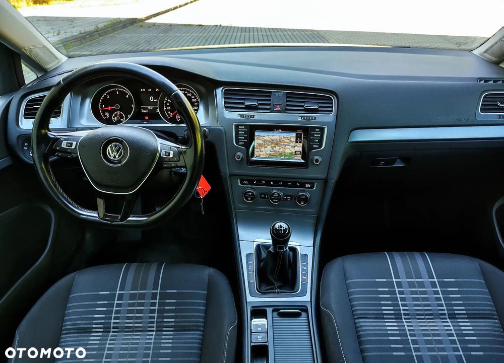 Volkswagen Golf 1.6 TDI BlueMotion Technology Lounge - 8