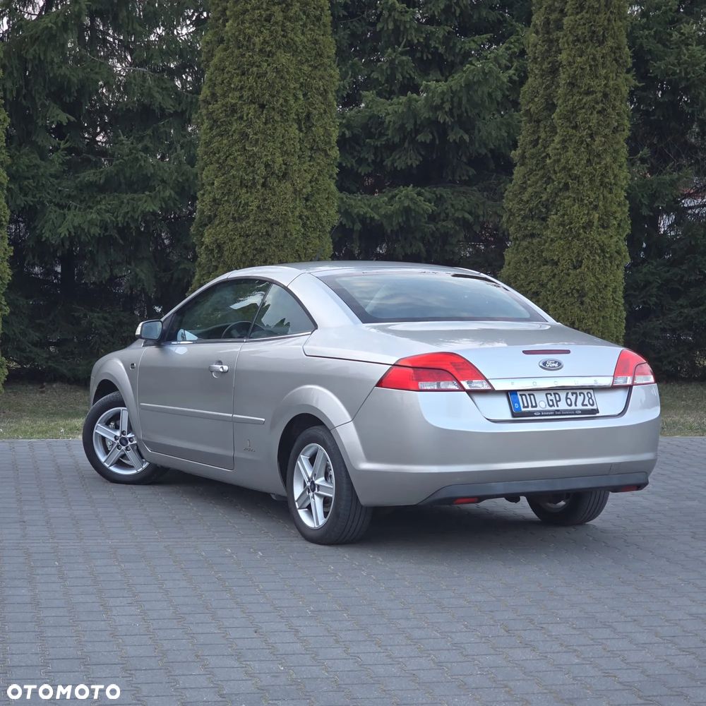 Ford Focus 1.6 16V Fun X - 17