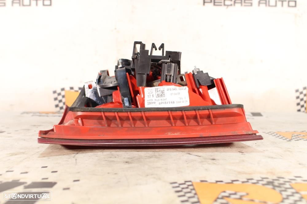 Farolim Direito Audi A6 Avant (4F5, C6)  4F9945094b / 89037748 / Mala - 7