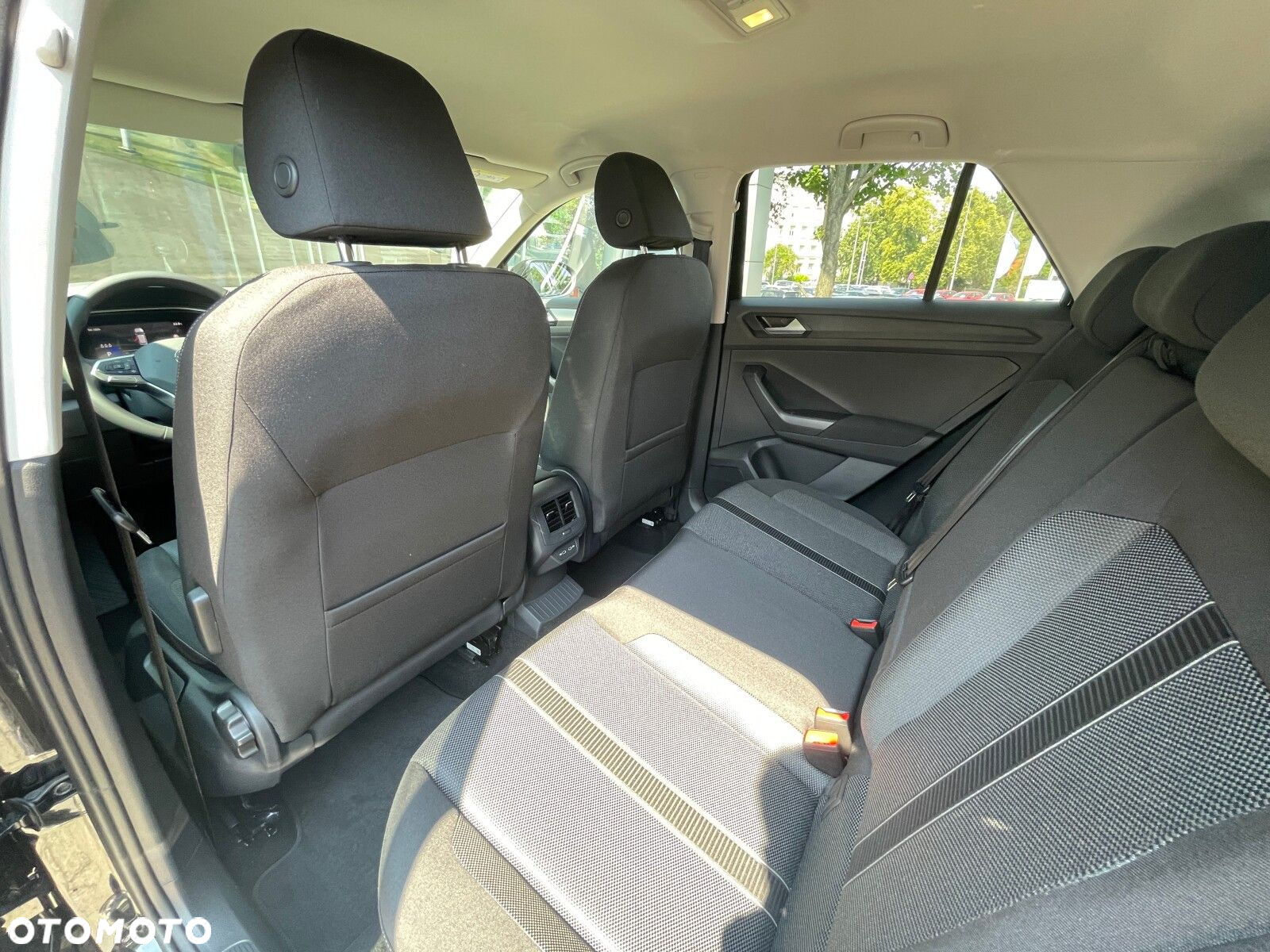 Volkswagen T-Roc 1.5 TSI Life Plus DSG - 26