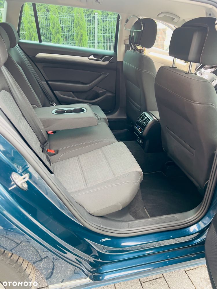 Volkswagen Passat 2.0 TDI Business DSG - 16
