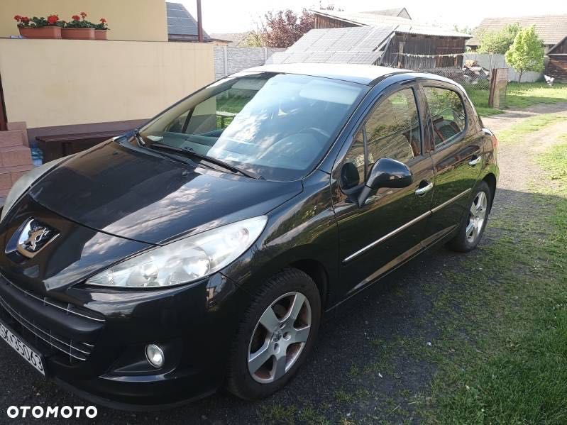 Peugeot 207 - 1